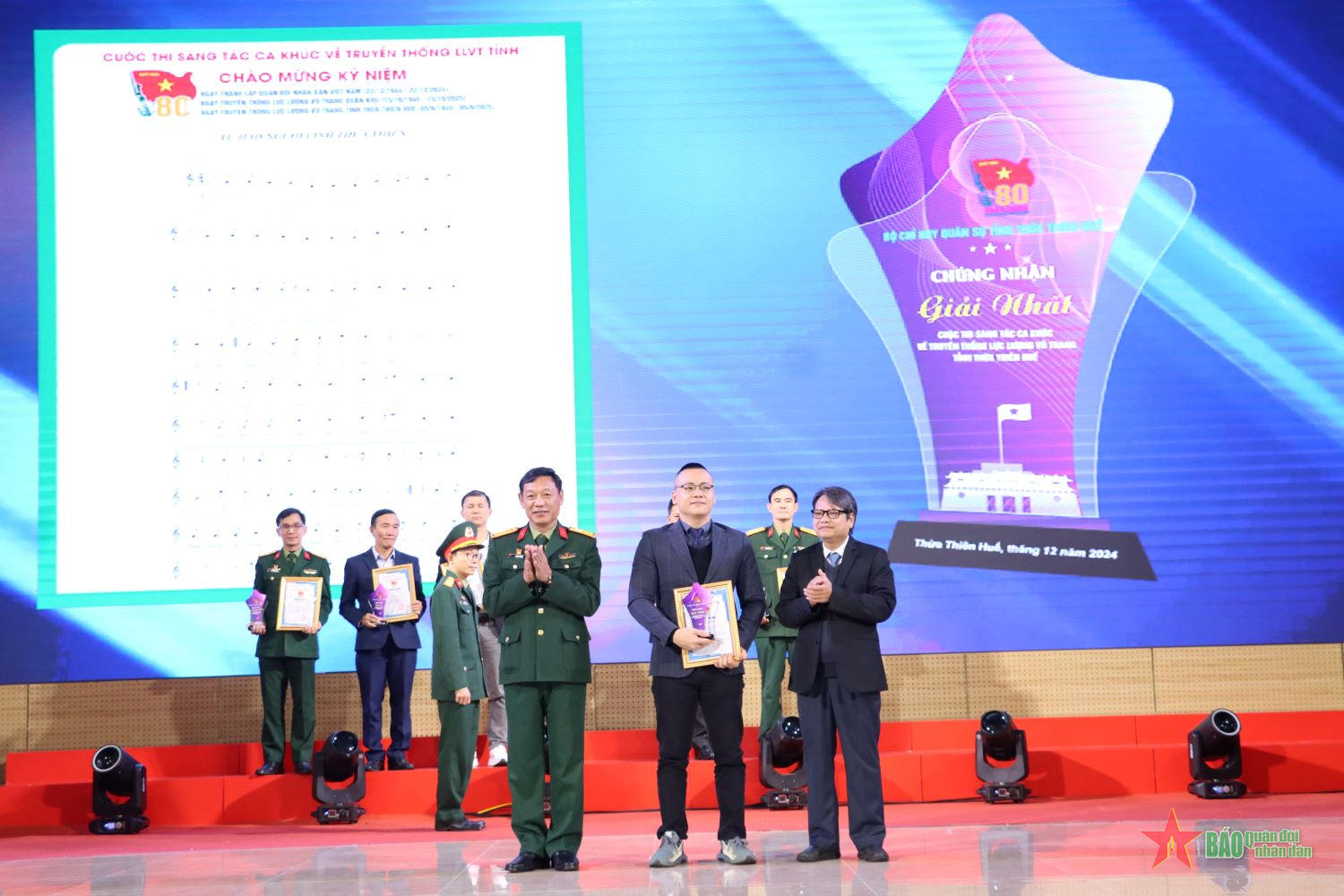 Trao giải các cuộc thi về lực lượng vũ trang tỉnh Thừa Thiên Huế

​